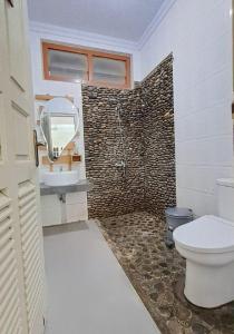 Koupelna v ubytování Sentosa Lodge