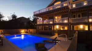 A piscina localizada em DB2, Latitude Adjustment- Oceanside, Private Pool, Rec Room, Poolside Bar ou nos arredores