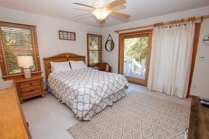 Ένα ή περισσότερα κρεβάτια σε δωμάτιο στο Oceanside, Private Pool, Pet Friendly, FS2, Villa Four Seasons +42 φωτογραφίες