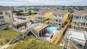 Bazén v ubytování KD2, Grande Luxxe- Oceanfront, 11 BRs, Pool, Theater Rm, Elev, Game Rm nebo v jeho okolí