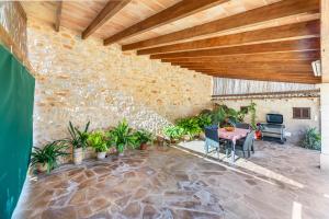 Patio lub wspólna przestrzeń na świeżym powietrzu w obiekcie Finca Son Ramon Llull