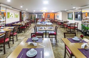 En restaurant eller et andet spisested på Hotel Golden Park Rio de Janeiro Aeroporto