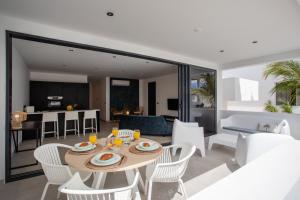 Posezení v ubytování Oasis luxury apartment in Jan Thiel - close to the beach