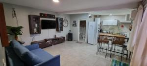 Η κουζίνα ή μικρή κουζίνα στο 166 1/2 +3 φωτογραφίες