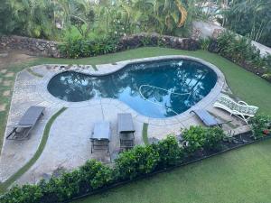 Вид на басейн у Luxurious Home in Wailea або поблизу