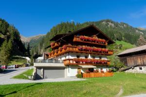 Nespecifikovaný výhled na hory nebo výhled na hory při pohledu z bed and breakfast