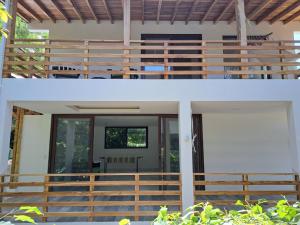 a view of the house from the outside at Spondylus Lodge in Ayampe