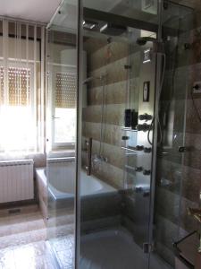 Et badeværelse på Guest House Mrvčić