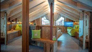 Χώρος καθιστικού στο Chalet Mott