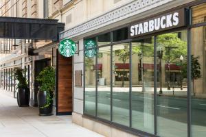 Um certificado, prêmio, placa ou outro documento exibido em Hilton Boston Park Plaza