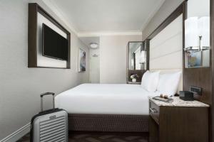 Cama ou camas em um quarto em Hilton Boston Park Plaza