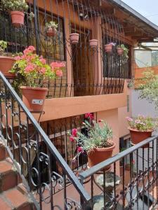 En balkong eller terrass på Hermoso departamento en Quito con servicios incluidos