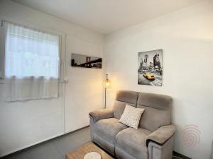 Posedenie v ubytovaní Appartement F2 avec Véranda, Wifi et Animaux Acceptés Proche Thermes et Parc - Lamalou-les-Bains - FR-1-451-171