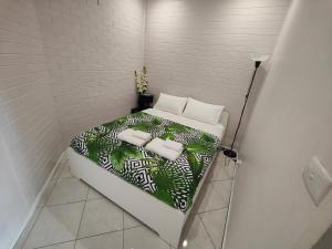 Postel nebo postele na pokoji v ubytování Tuggeranong Short Stay #07 - Sleeps 6