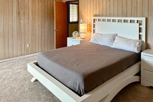 Krevet ili kreveti u jedinici u okviru objekta Monterey Palms