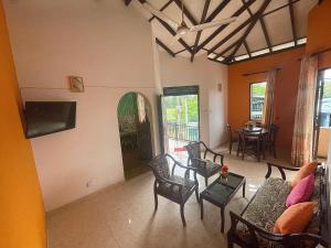 A television and/or entertainment centre at Cinnamon City