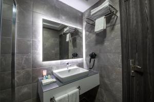 Koupelna v ubytování Cavit Duvan Prestige Hotel