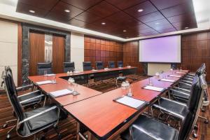 InterContinental Jaipur Tonk Road by IHG商务区和/或会议室