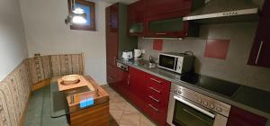 Cucina o angolo cottura di Hotel-Garni Pramstraller