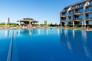 Basen w obiekcie Topola Skies Resort & Aquapark lub w pobliżu