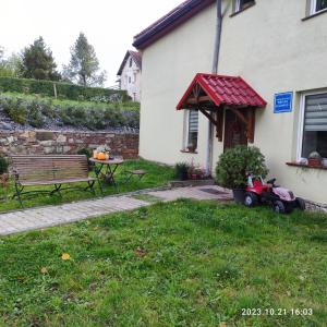 Ogród w obiekcie Apartament Pod Lipą