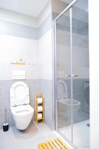 A bathroom at MyMozart Apartments Prague by Rentero Property