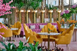 Waldorf Astoria Cairo Heliopolis的休息区