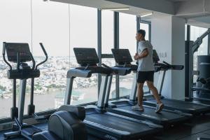 Fitness centrum a/nebo fitness zařízení v ubytování Noden Hotel & Apartment