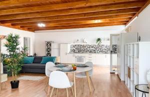 Posezení v ubytování Estudio Lotus by Smartclickvillas