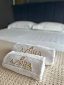 Postel nebo postele na pokoji v ubytování Azura Ksamil Hotel