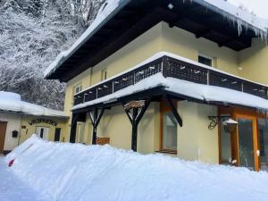 Art in Waldfrieden pozimi