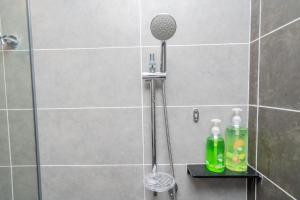 Koupelna v ubytování Ipoh Tambun Sunway Onsen Suite 3R2B Maya
