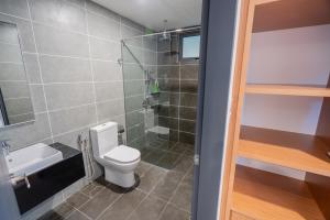 Koupelna v ubytování Ipoh Tambun Sunway Onsen Suite 3R2B Maya