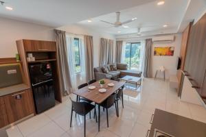 Kuchyň nebo kuchyňský kout v ubytování Ipoh Tambun Sunway Onsen Suite 3R2B Maya