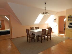 Afbeelding uit fotogalerij van Villa Maria in Egerszalók +18 foto's