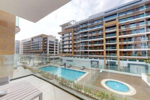 Bazén v ubytování Azizi Riviera 6 - Locations nebo v jeho okolí