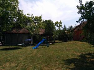 Zahrada ubytování Chata Sovička Podhájska