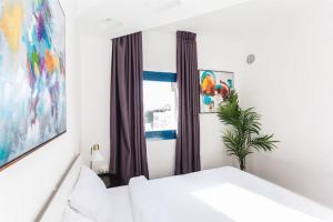 3Bedroom Suite with Balcony Shenkin Hotel