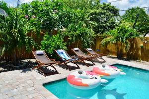 Hồ bơi trong/gần Tropical Retreat Near Beaches, Cruise Terminals