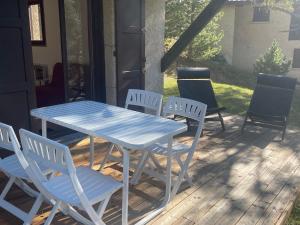 Patio alebo iná vonkajšia časť ubytovania Serre Chevalier Studio 30 m2 coin montagne à 8 Minutes des Pistes