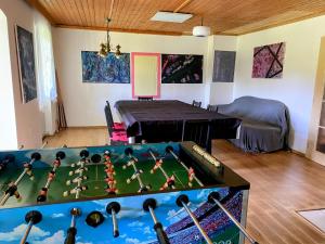 Soba z igrami v nastanitvi Art in Waldfrieden