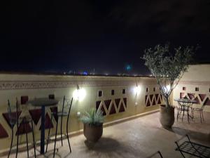 Balkón nebo terasa v ubytování Le riad de Salima, Noor Es Saadi design