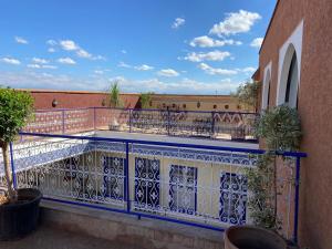 Balkón nebo terasa v ubytování Le riad de Salima, Noor Es Saadi design