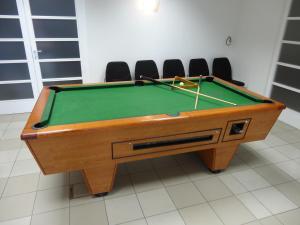 Biliár nebo kulečník v ubytování Chata Triomint