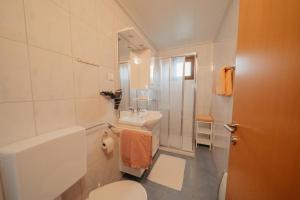 Łazienka w obiekcie Pension Waldruh - Tannenheim