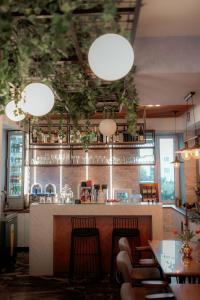 Restauracja lub miejsce do jedzenia w obiekcie NED Hotel