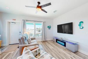 Φωτογραφία από το άλμπουμ του Couple's Getaway, 2nd floor ocean view suite w/ beautiful sunrises, patio, AC σε Flagler Beach