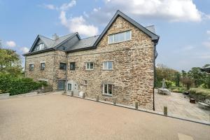 Hoone, kus puhkemaja asub