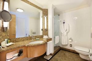 Koupelna v ubytování Adana HiltonSA Hotel