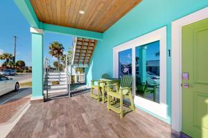 Φωτογραφία από το άλμπουμ του Couple's Getaway, 1st- floor suite w/ ocean views, beautiful sunrises, patio, AC σε Flagler Beach